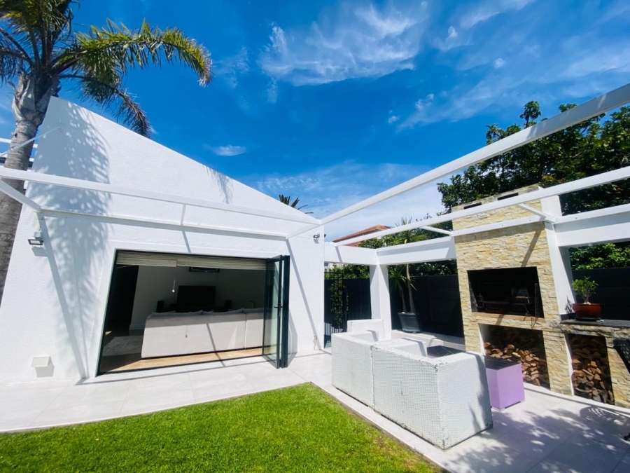 5 Bedroom Property for Sale in Sunset Beach Western Cape